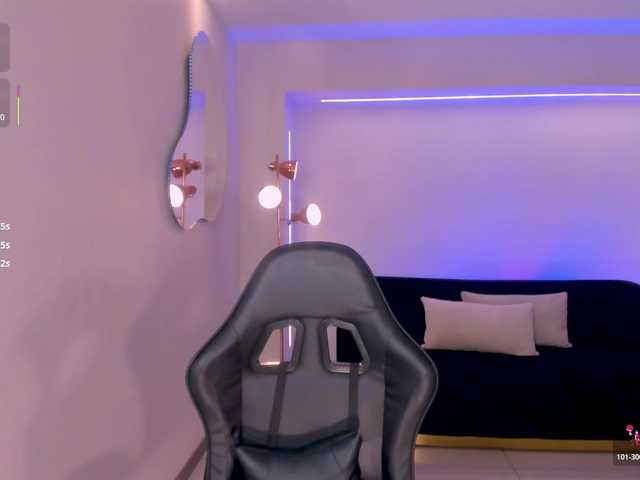 MayaMoretti live cam on UnifiedCams
