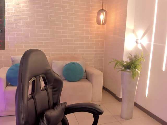 MayaMoretti live cam on BongaCams