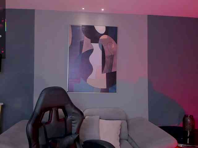 MayaMoretti webcam
