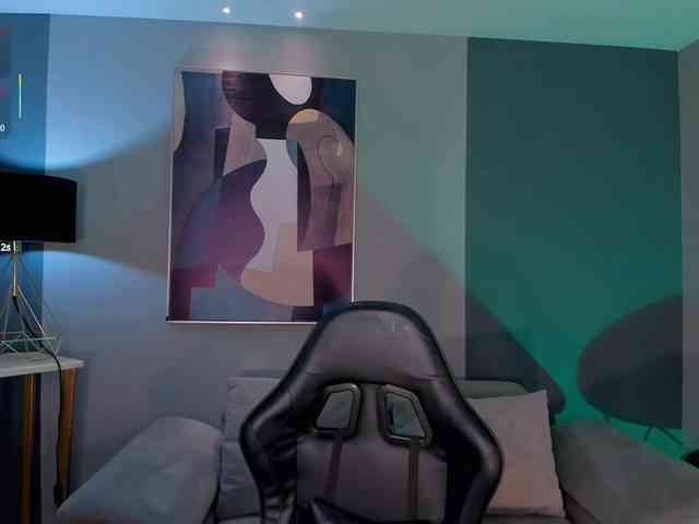 MayaMoretti webcam
