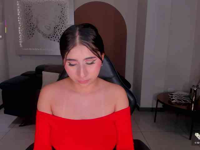 MayaMoretti webcam