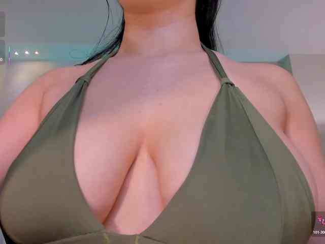 MayaMoretti webcam