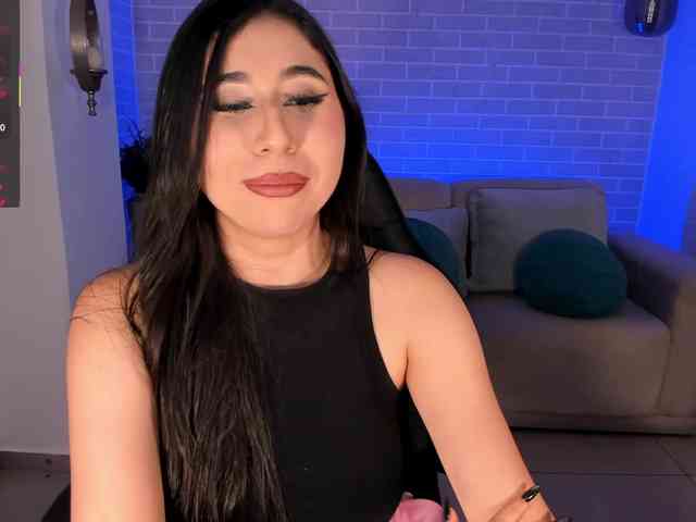 MayaMoretti webcam