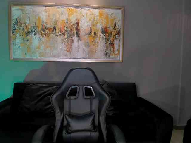 MayaMoretti webcam