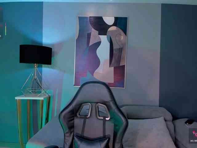 MayaMoretti webcam