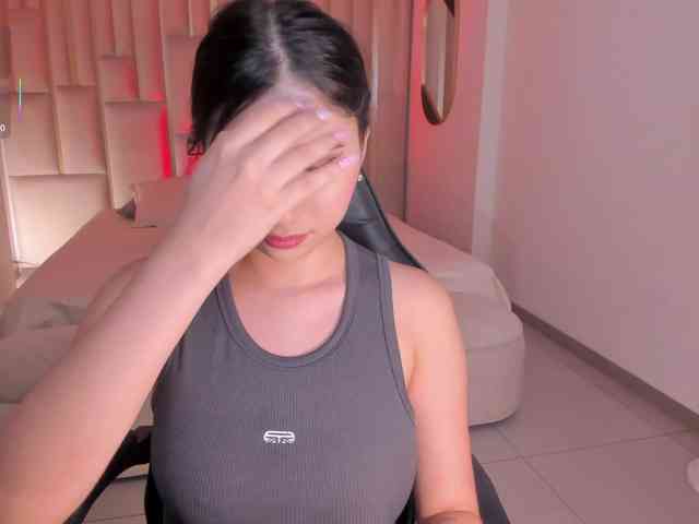 MayaMoretti webcam