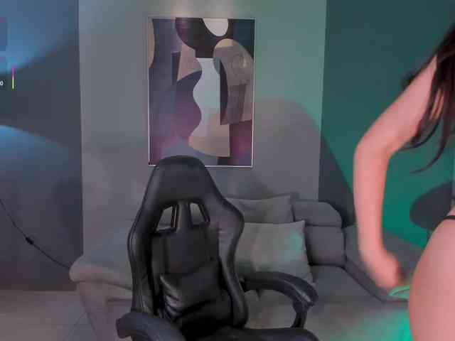 MayaMoretti webcam