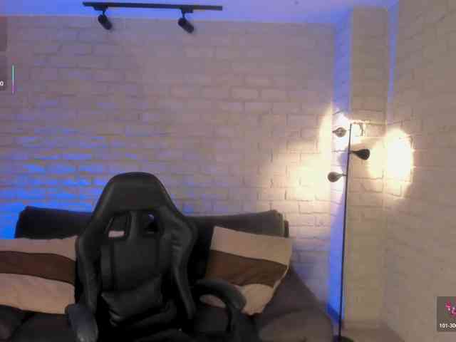 MayaMoretti webcam