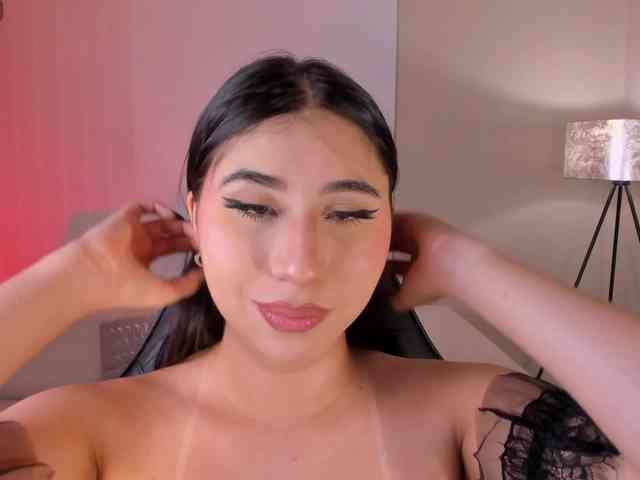 MayaMoretti webcam