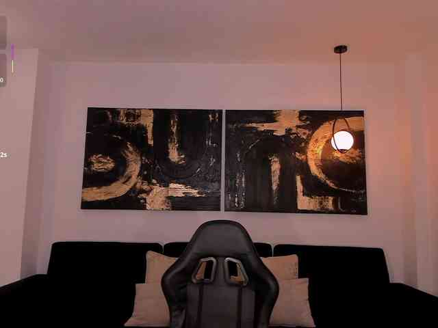 MayaMoretti webcam
