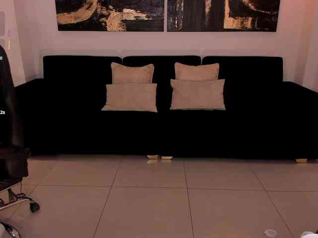 MayaMoretti webcam