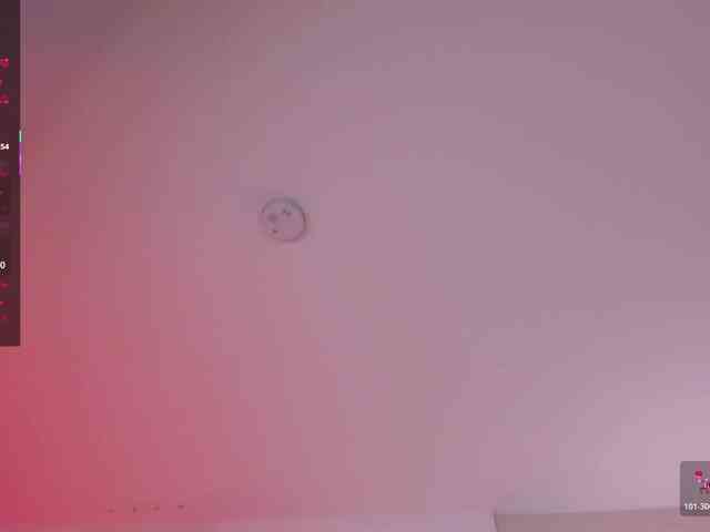 MayaMoretti webcam