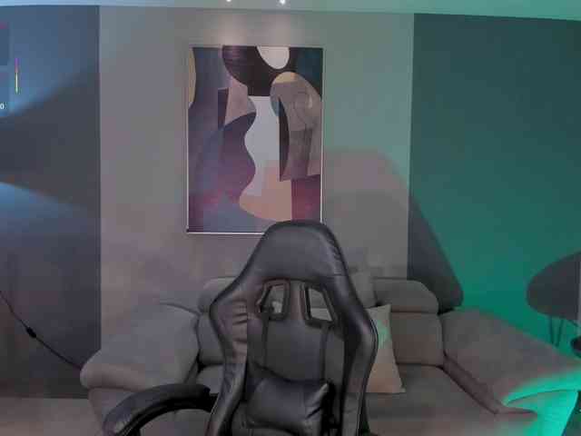 MayaMoretti webcam