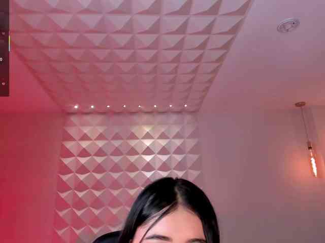 MayaMoretti webcam
