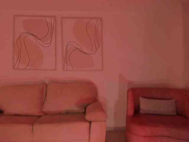 MayaMoretti webcam