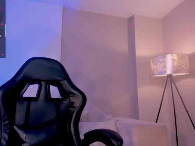 MayaMoretti webcam