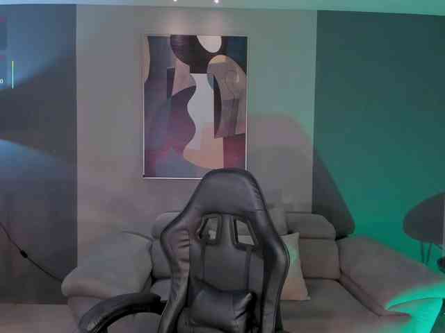MayaMoretti webcam