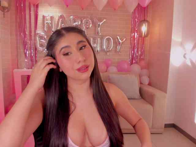 MayaMoretti webcam