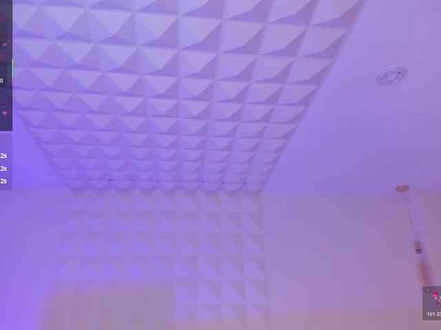 MayaMoretti webcam