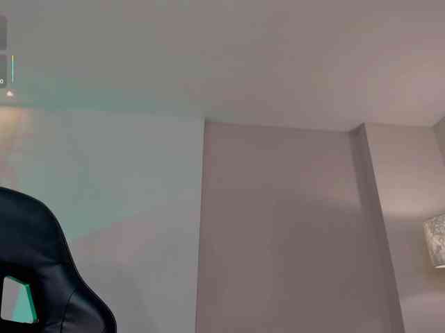 MayaMoretti webcam