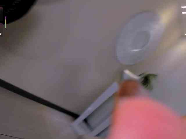 MayaMoretti webcam