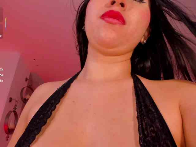 MayaMoretti webcam