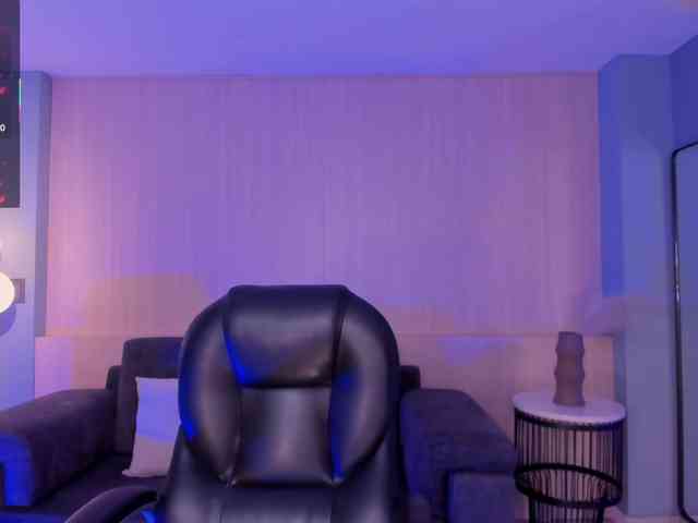 MayaMoretti webcam