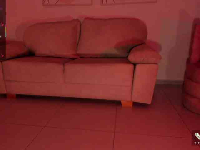 MayaMoretti webcam