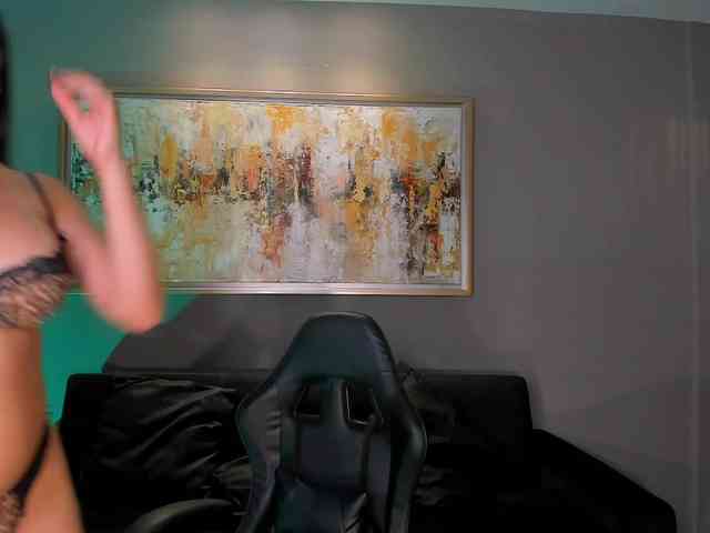 MayaMoretti webcam