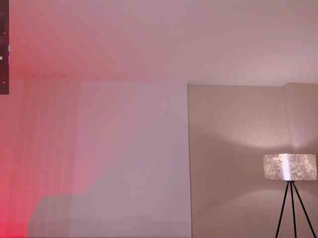 MayaMoretti webcam