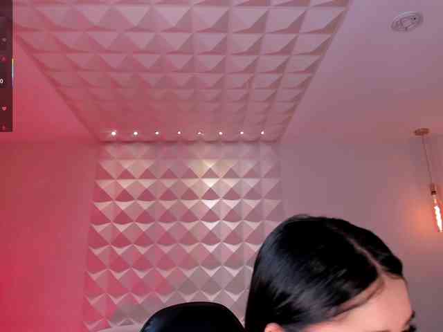 MayaMoretti webcam