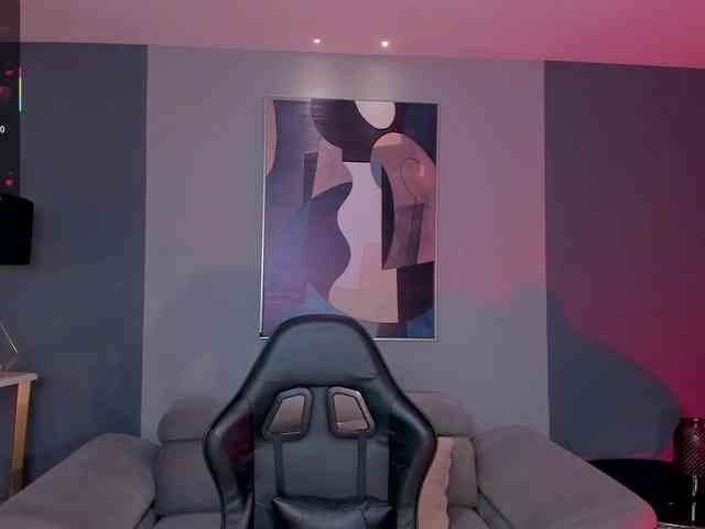 MayaMoretti webcam