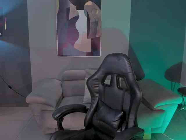 MayaMoretti webcam