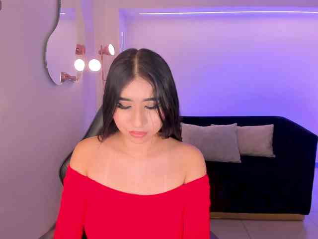 MayaMoretti webcam