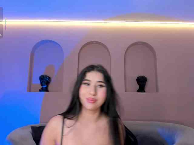 MayaMoretti webcam