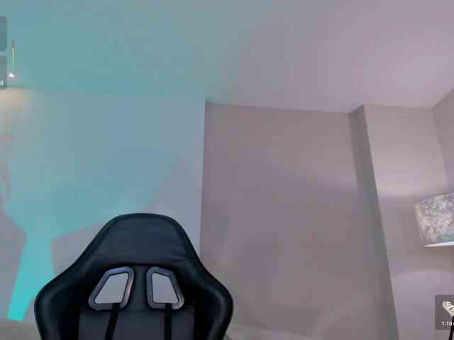 MayaMoretti webcam