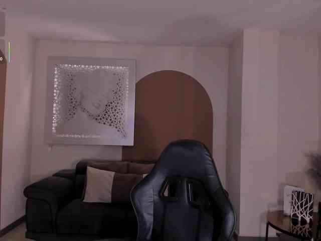 MayaMoretti webcam