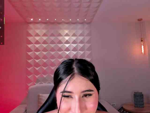 MayaMoretti webcam
