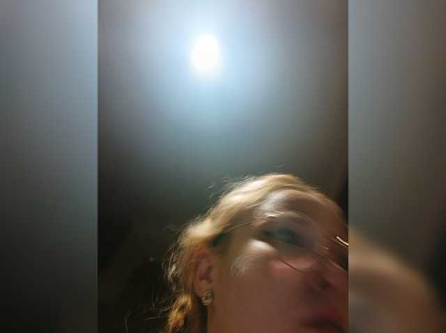 viktoriasinelnikova live cam preview