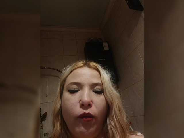 viktoriasinelnikova live cam on BongaCams