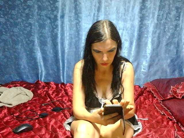 Evalipsievam live cam on BongaCams