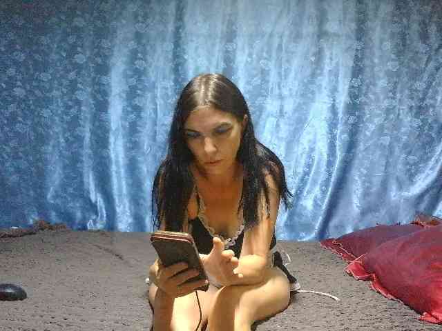 Evalipsievam Live Webcam on BongaCams