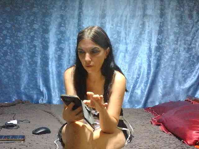 Evalipsievam Live Webcam on BongaCams