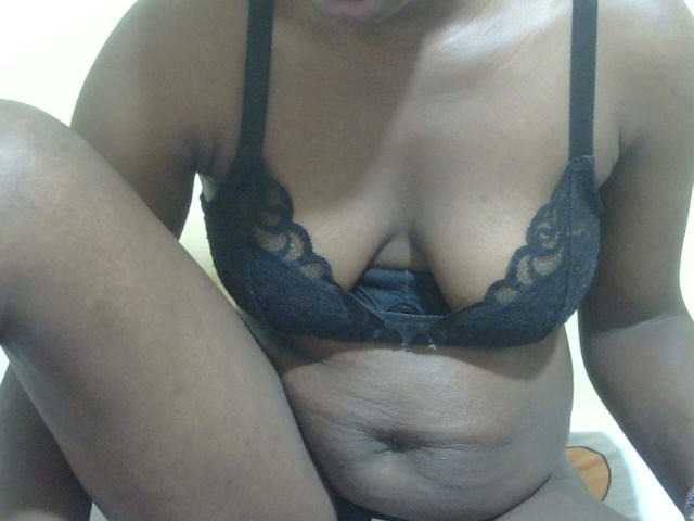 Ciera-queen live cam on BongaCams