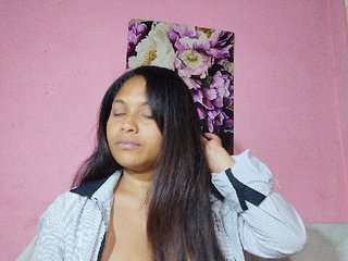 Brendah23's Live Webcam
