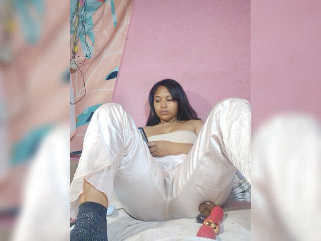 Brendah23, en vivo ahora en BongaCams