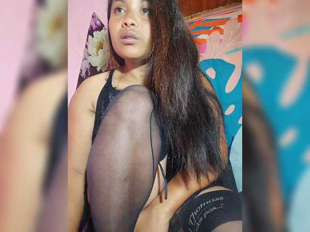 Brendah23 live cam on BongaCams