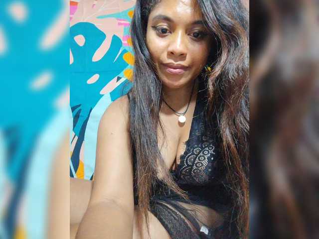 Brendah23 Live Cam and Statistics on UnifiedCams