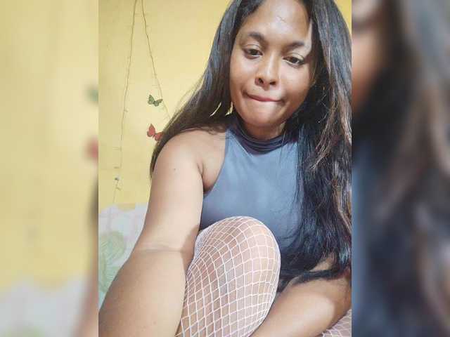 Brendah23 live webcam show