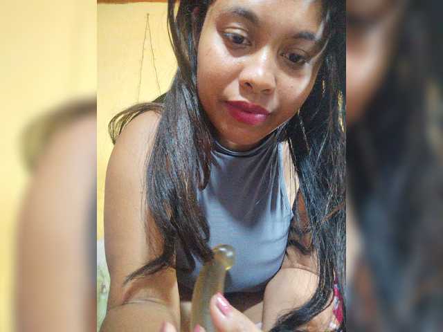 Brendah23 live cam on BongaCams